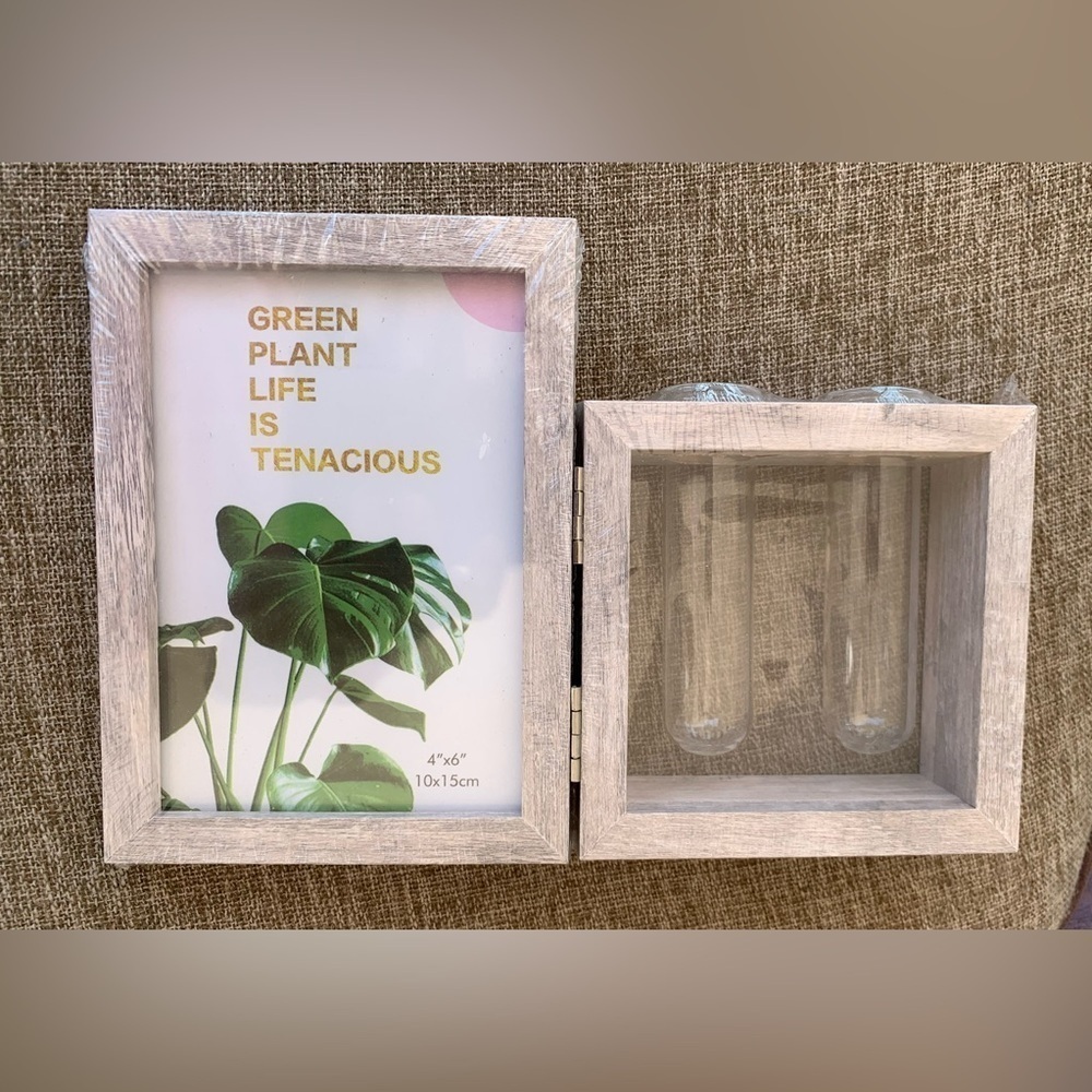 Rustic Gray Wooden Photo Frame with Glass Vases